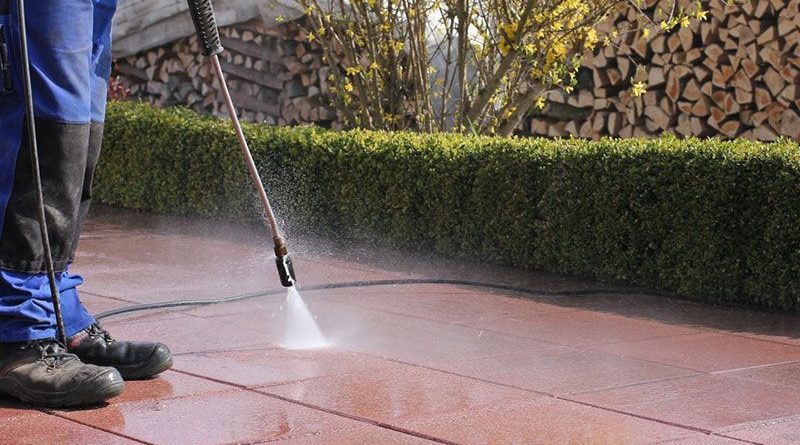 A Guide to Choosing a Pressure Washing Services